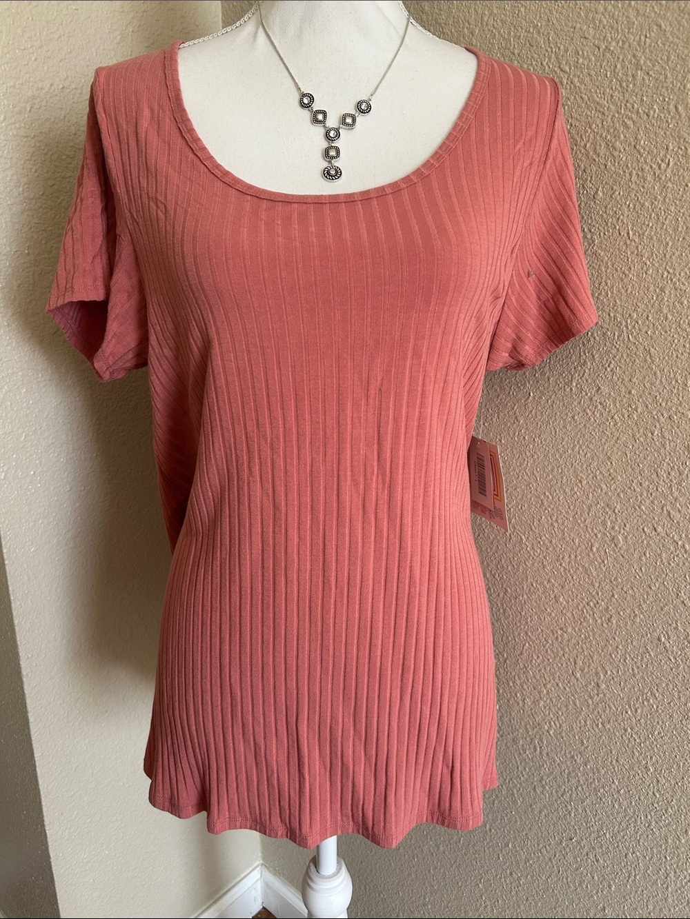 LuLaRoe Dusty Coral Ribbed Scoop Neck Short Sleeve Top